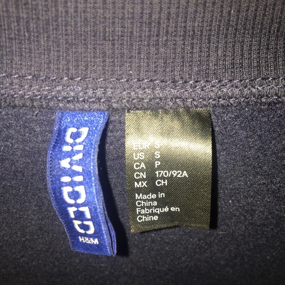 H&M Crewneck - Picture 2 of 2